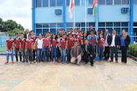 Alunos da escola estadual Aristeu Bicho participam da sessão ordinária na Câmara de Manicoré