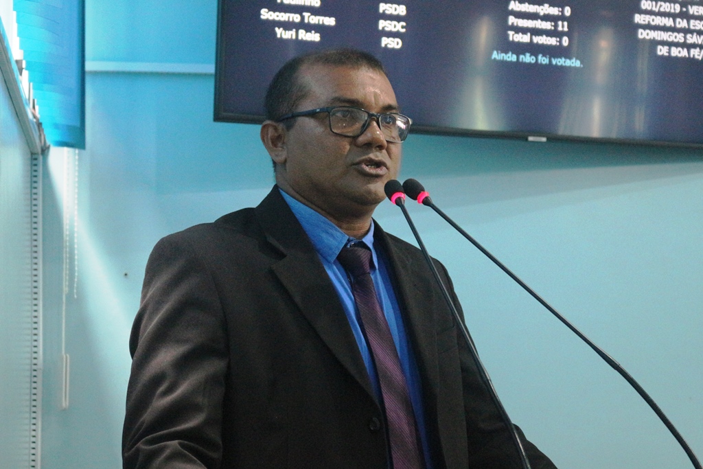 Alvemar Costa destaca trabalho da UBS Fluvial e reivindica reforma geral de duas escolas em comunidades no rio Manicoré 