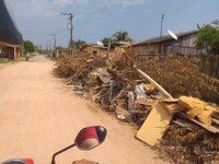 Clovis Garcia pedi retirada de entulho das ruas no Bairro São Sebastião