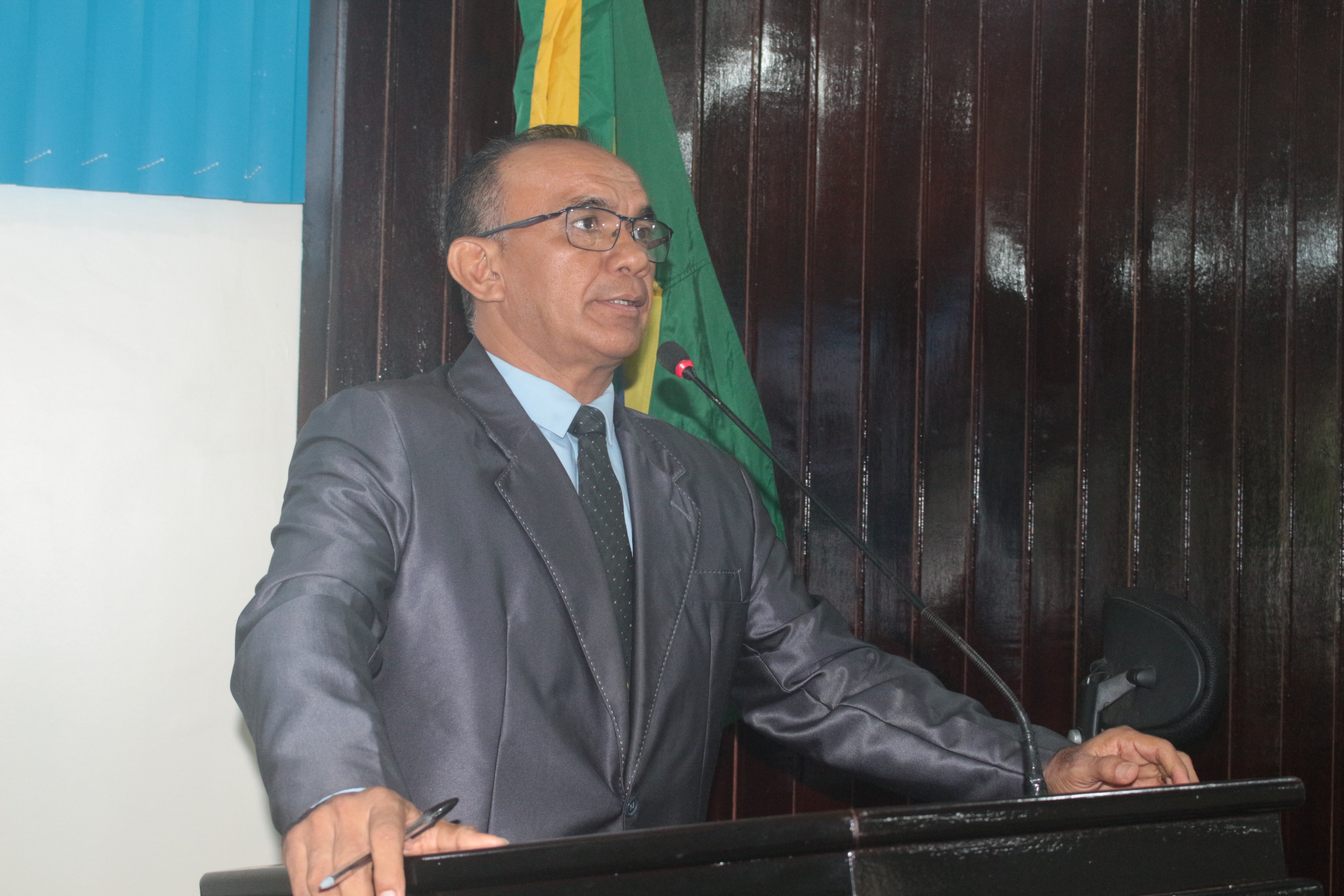 Joaquim Ribeiro sugere medalha 'Maria Doralice' a professora Madalena Nascimento