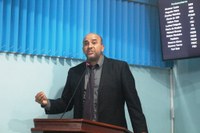 Michelzão cobra melhorias na infraestrutura das ruas e solicita informações sobre o transporte escolar de Manicoré