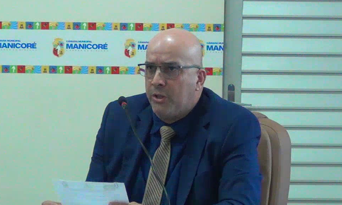 Michelzão solicita Reforma do Complexo esportivo do Bairro de Santo Antonio