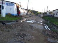 Socorro Torres diz que moradores não aguentam mais tanto buraco nas ruas do Bairro de Mazarelo II