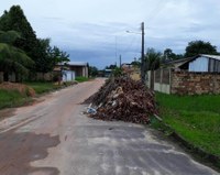 Socorro Torres pede retirada de entulho em rua do bairro Santo Antônio 