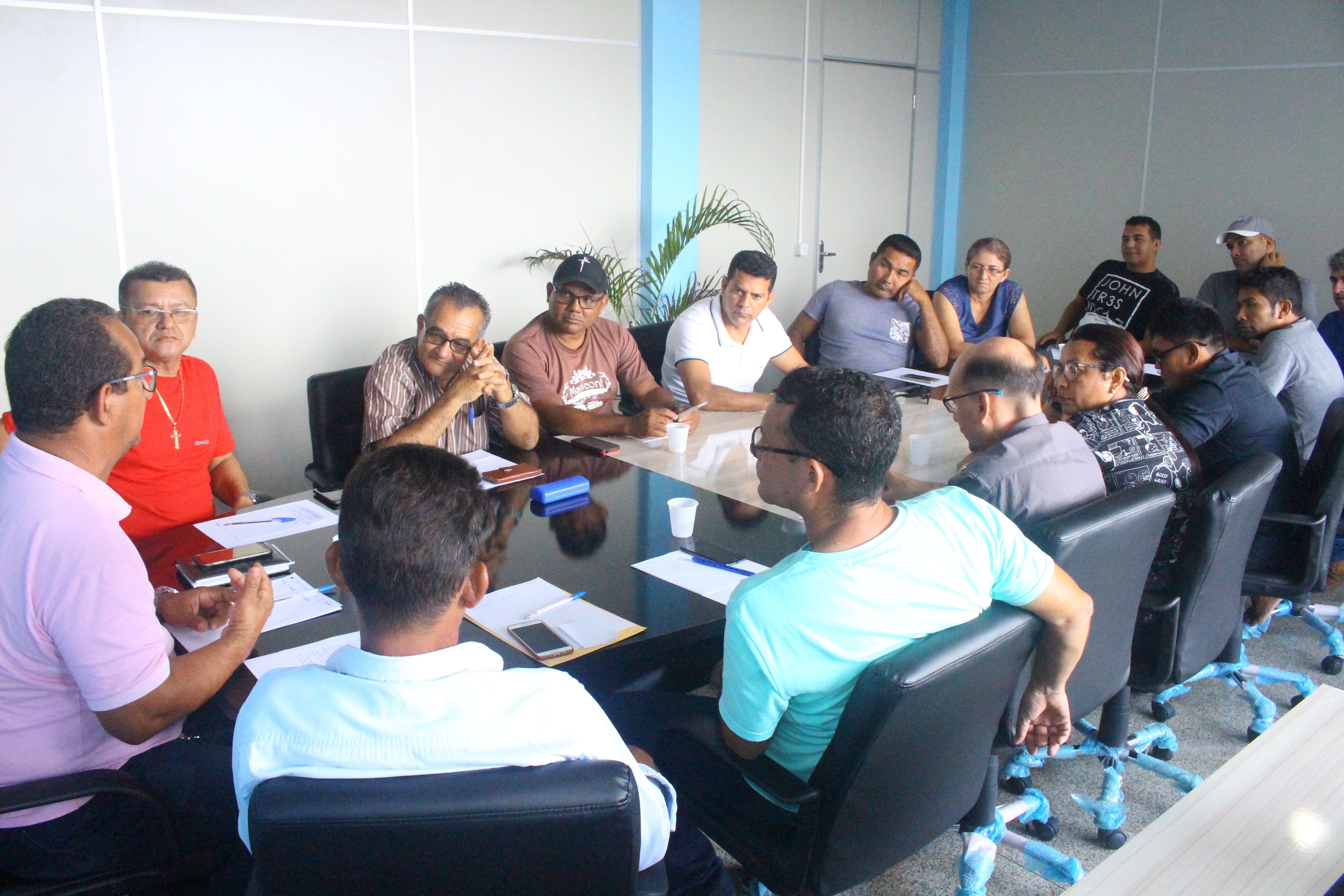 Vereadores de Manicoré realizam reunião com Prefeito para solucionar Problemas do Município